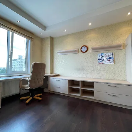 Ekaterininskaya 90-53